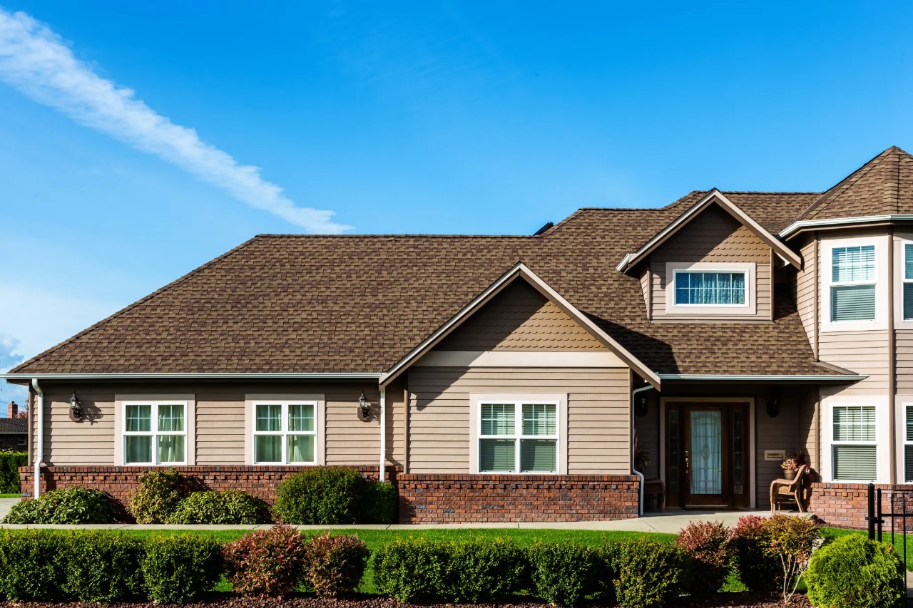 Vinyl Siding Installation: What Homeowners Need to Know Before Starting